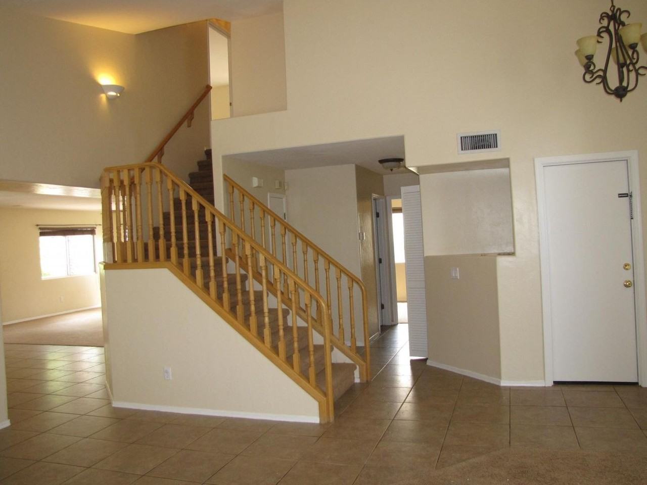 2050 W Three Oaks Dr - Photo 7 of 17