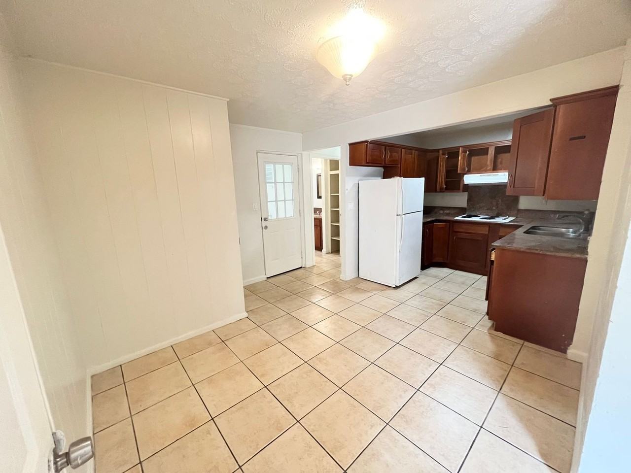 1732 Gulick Ave - Photo 5 of 15