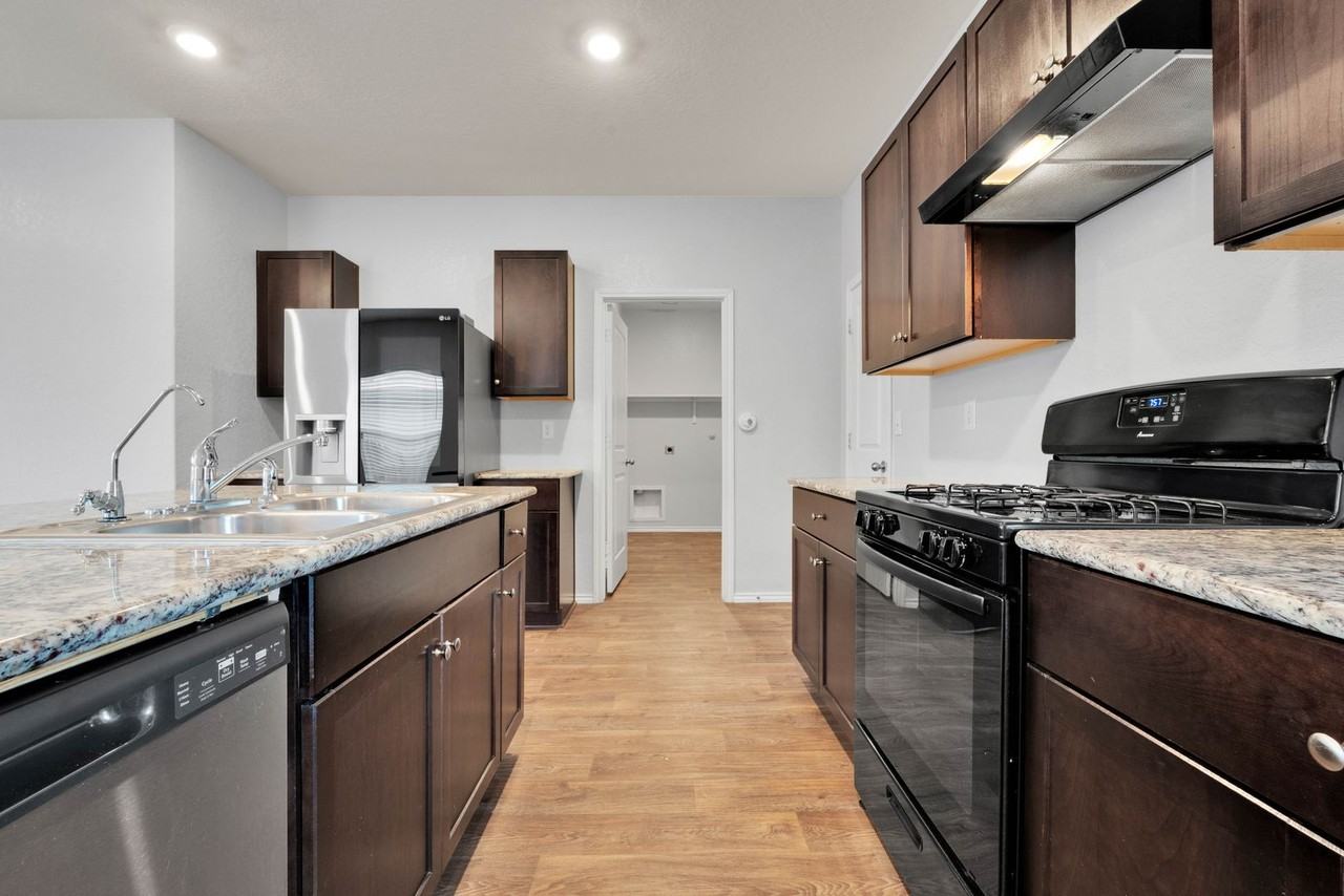 12117 Pease River - Photo 4 of 22