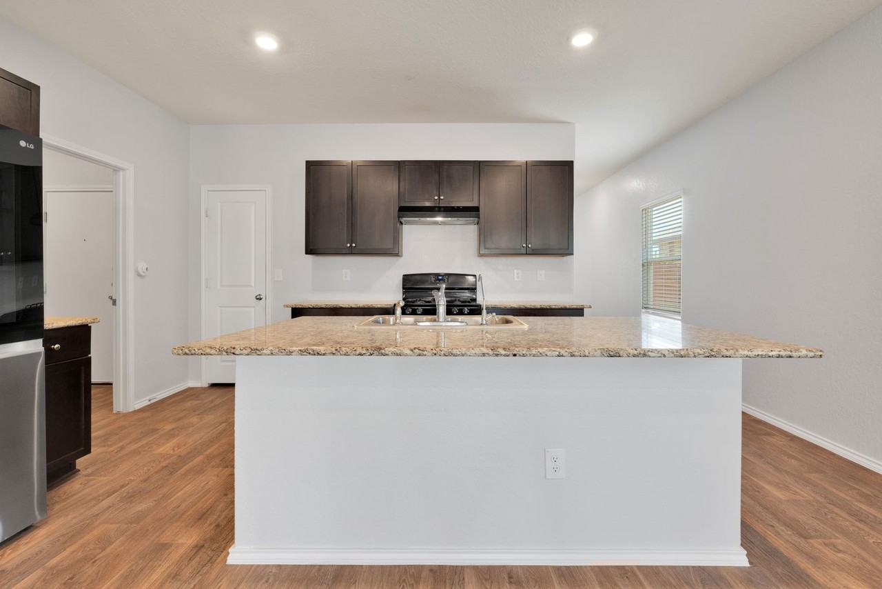 12117 Pease River - Photo 5 of 22