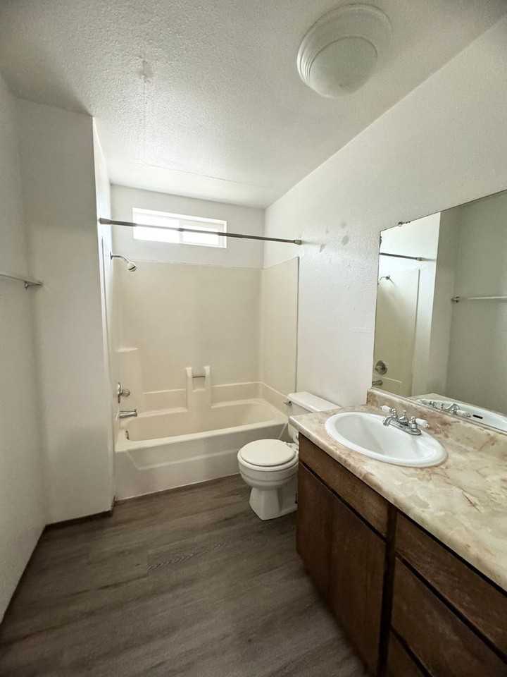 1019 Mechoopda Street - Photo 5 of 7