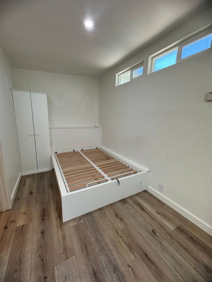 1048_1050 Warner - Photo 4 of 18