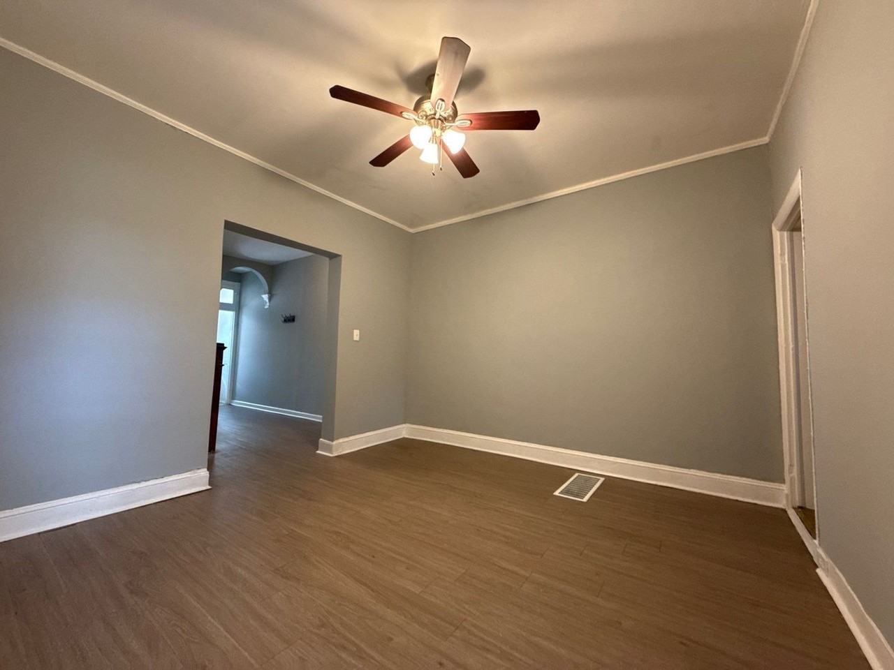 1625 Appleton St - Photo 6 of 19