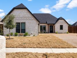 featured image of 8101 Oak Hollow Drive