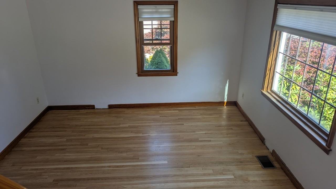 128 Old Charter Road - Photo 5 of 17