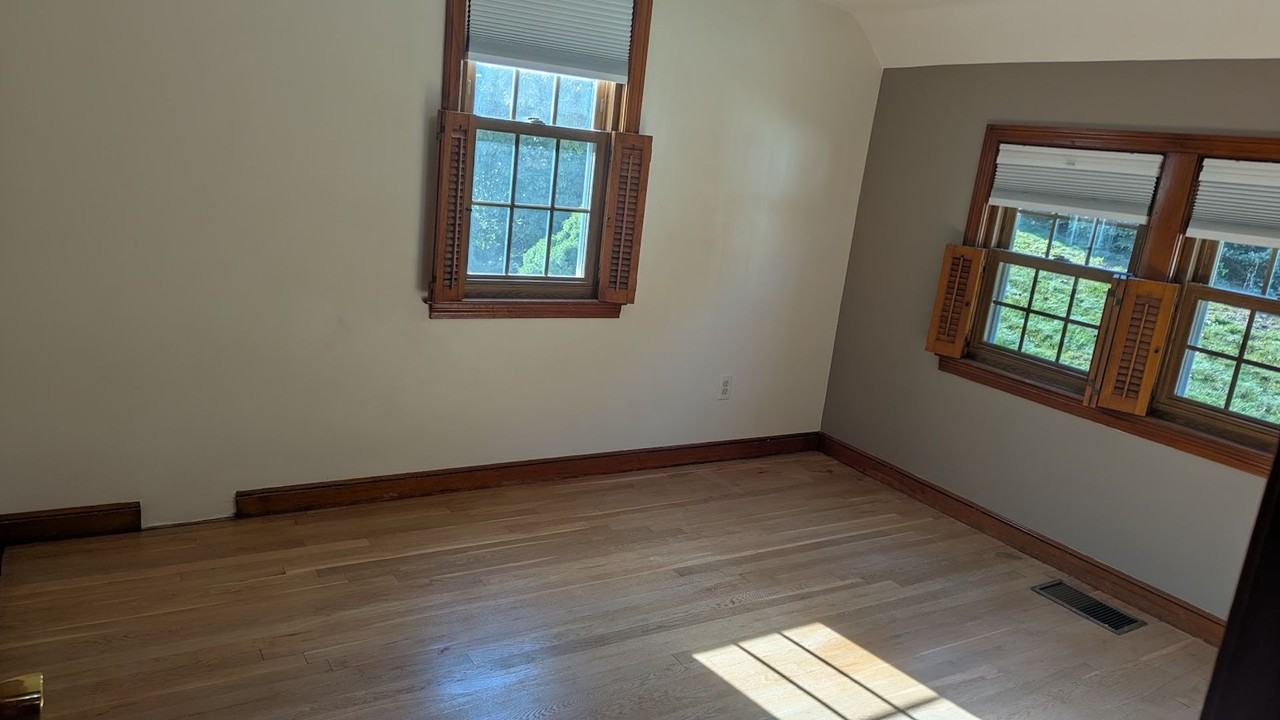 128 Old Charter Road - Photo 7 of 17