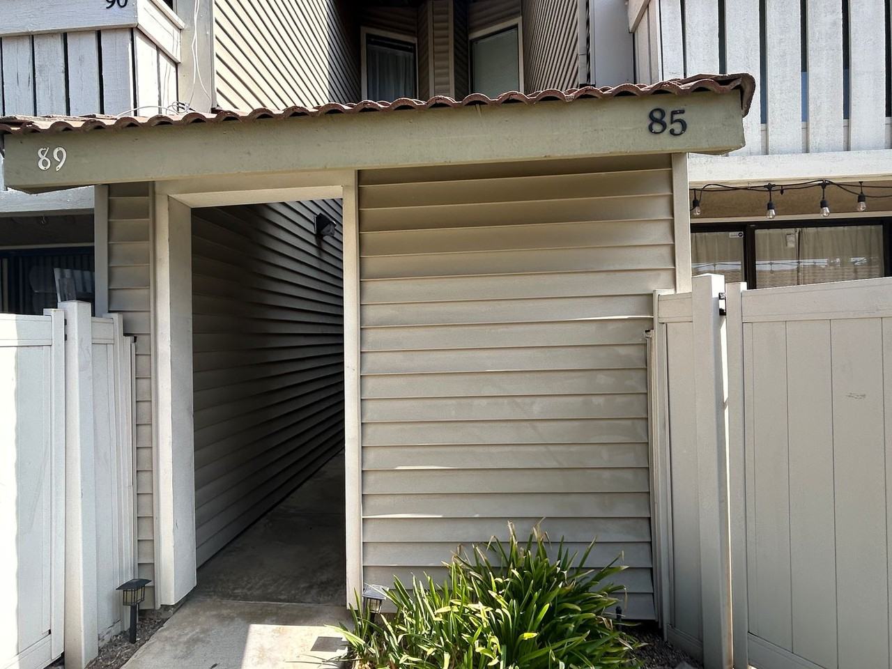 85 Country Mile Rd - Photo 2 of 23