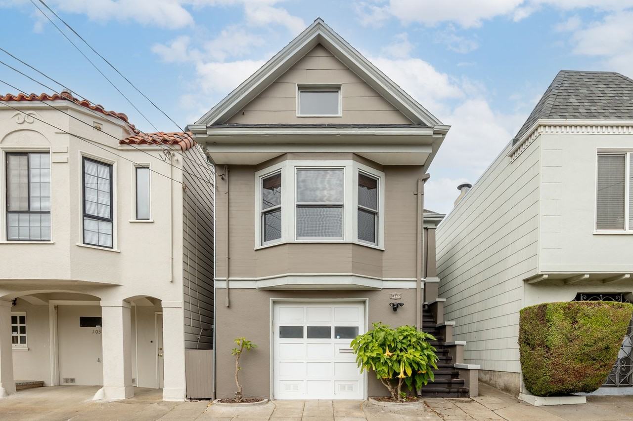 1032 Santiago St - Photo 2 of 23