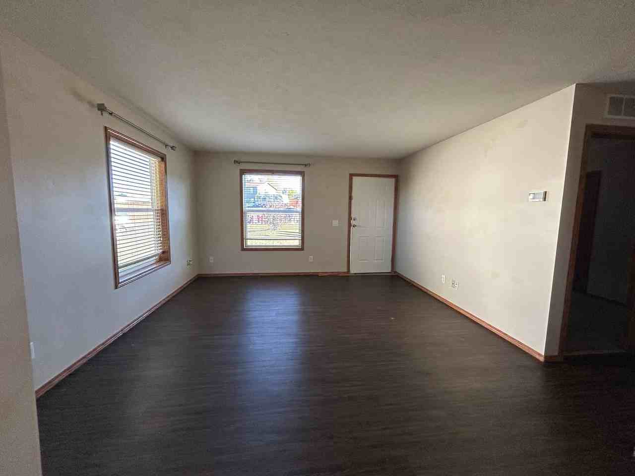 153 Kuchenski Pl - Photo 3 of 11