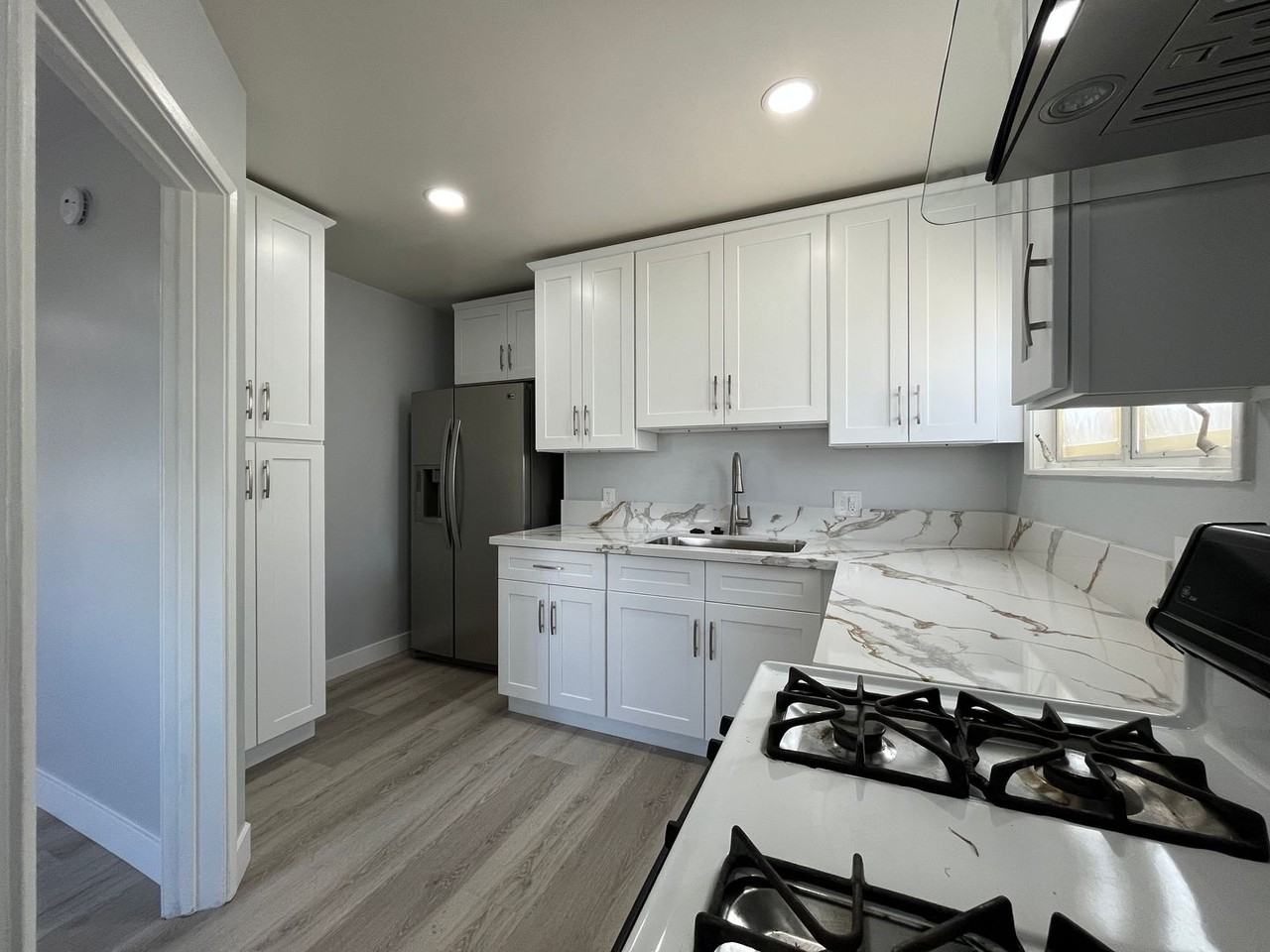 8623 Tilden Ave - Photo 3 of 13