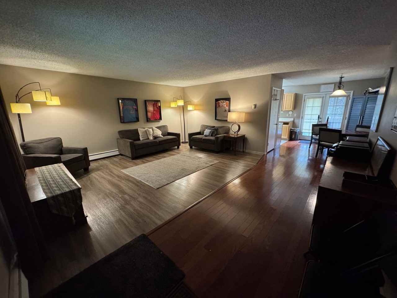 1739 Crosson Ave - Photo 3 of 20
