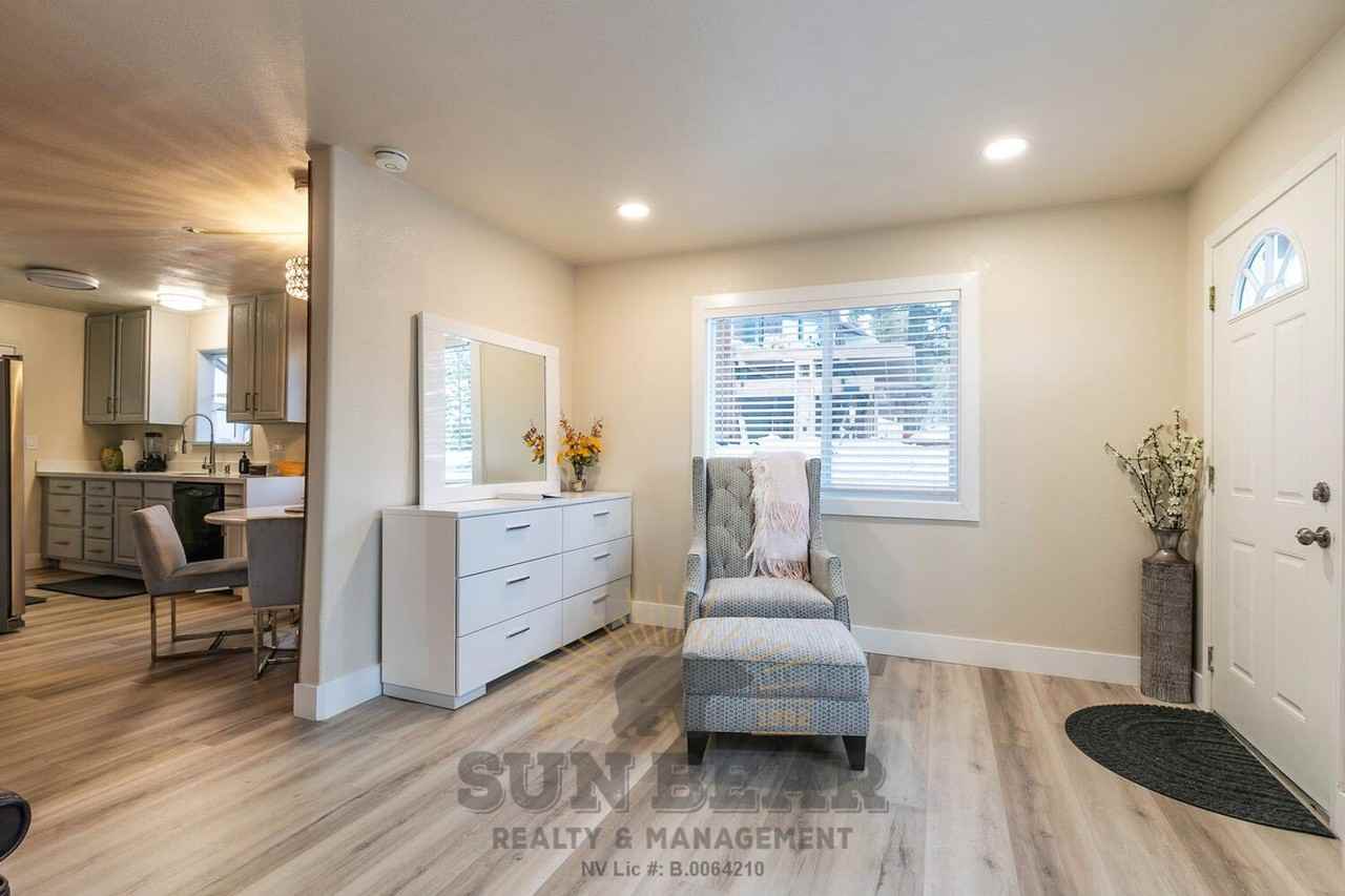 568 Tyner Way - Photo 5 of 35