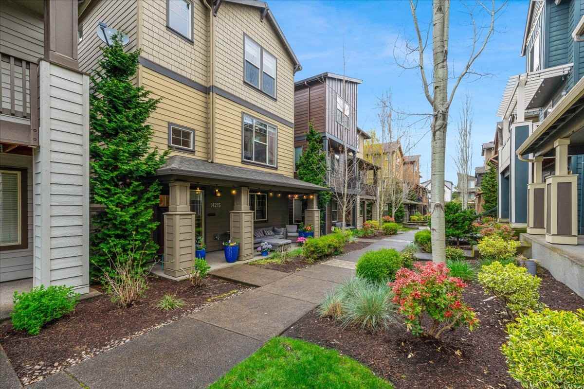 14215 Sw Burlwood Ln #NA - Photo 2 of 33