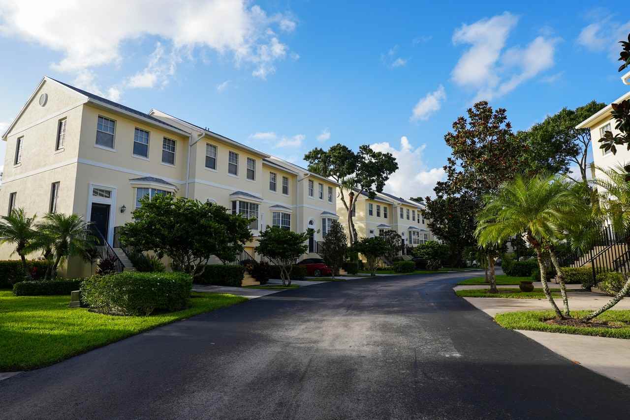 1620 42nd Sq #104 - Photo 2 of 27