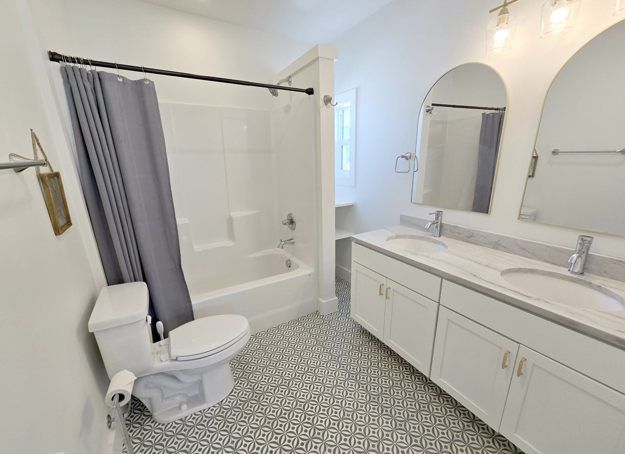 121 South Miller Street #NA - Photo 2 of 24