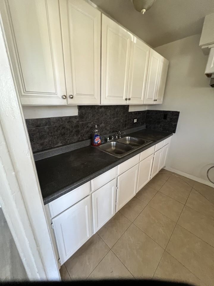 2901 Hauser Blvd #NONE - Photo 6 of 12