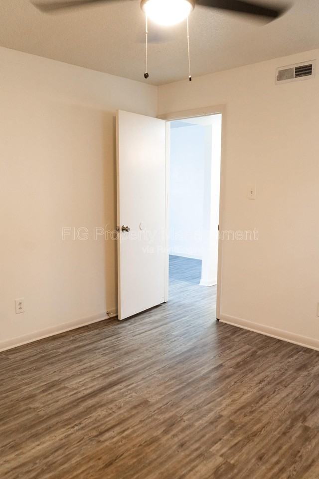 706 E Inskip Dr #5 - Photo 7 of 12