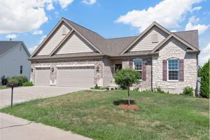 featured image of 521 Upper Ridgepointe Ct