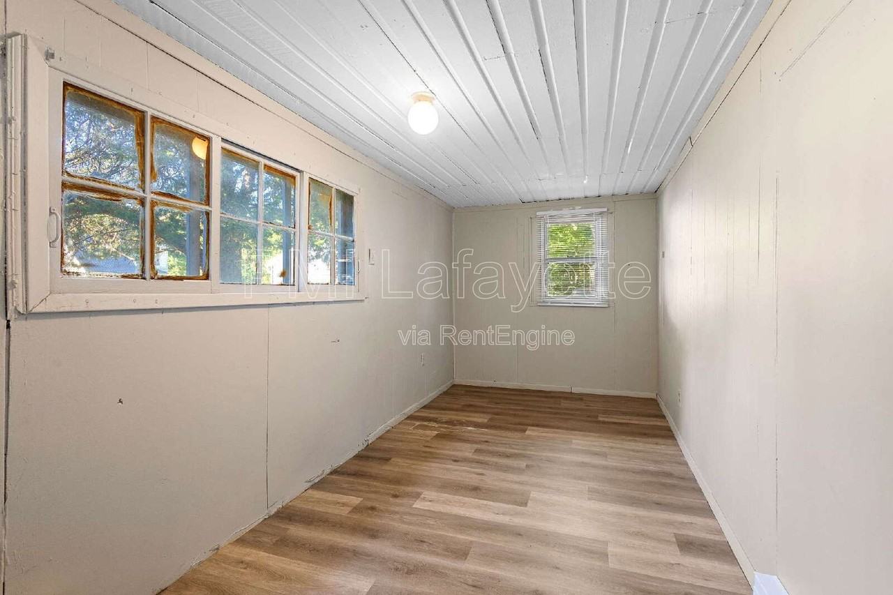 120 W 3rd St #3 - Photo 5 of 11