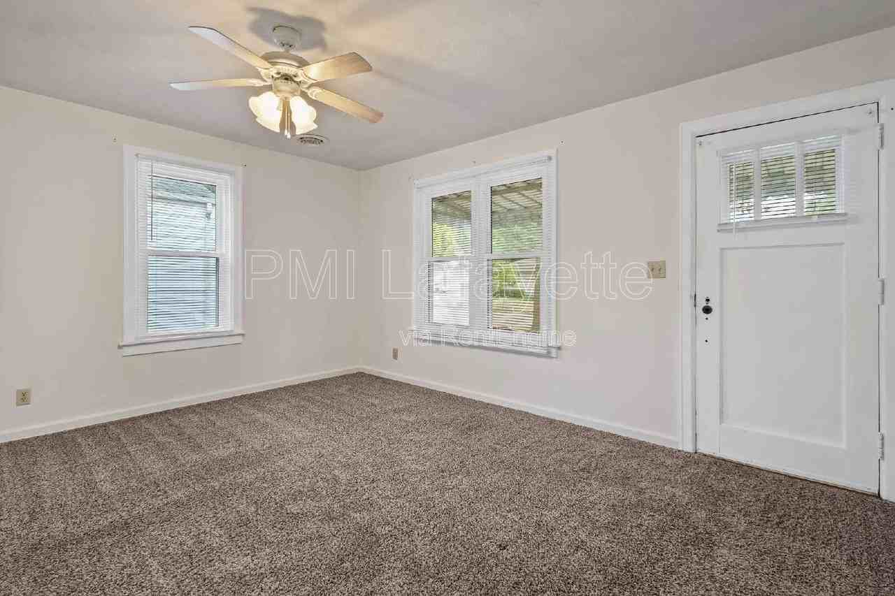 2022 Charles St - Photo 7 of 9