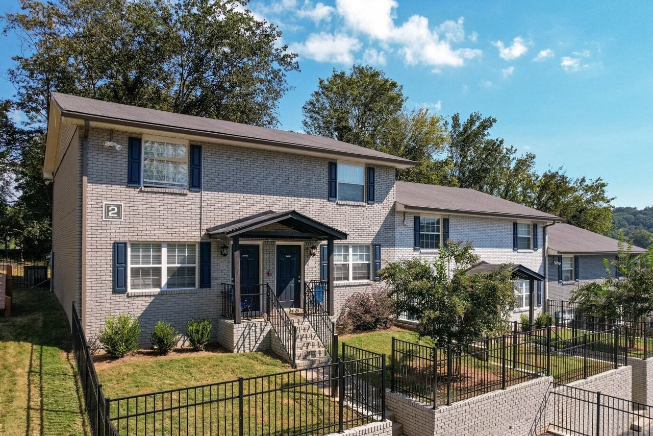 Ivy Terrace - Photo 3 of 40