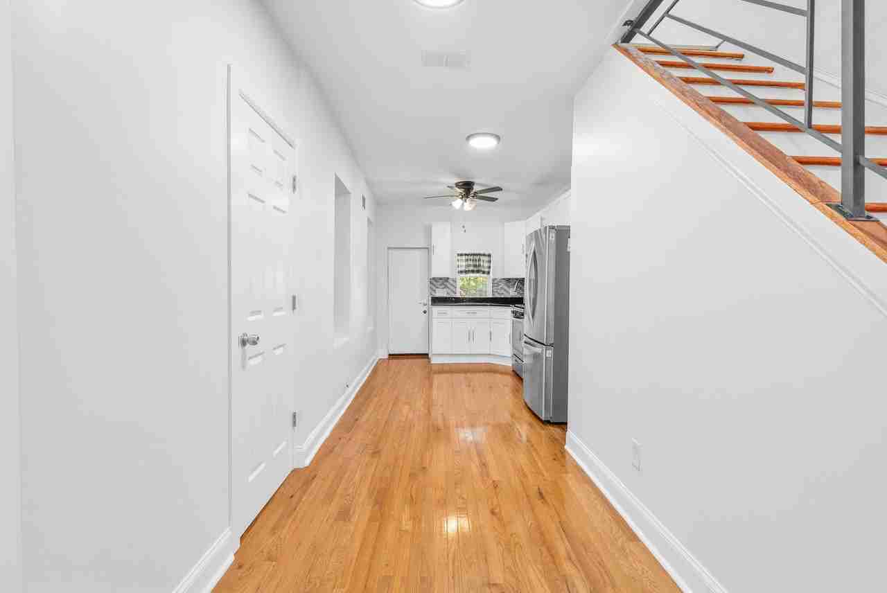 3839 Folsom St - Photo 5 of 21