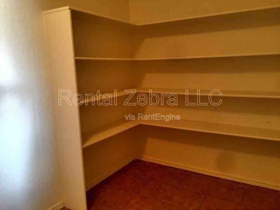 4001 Cypress Gardens Dr - Photo 3 of 26