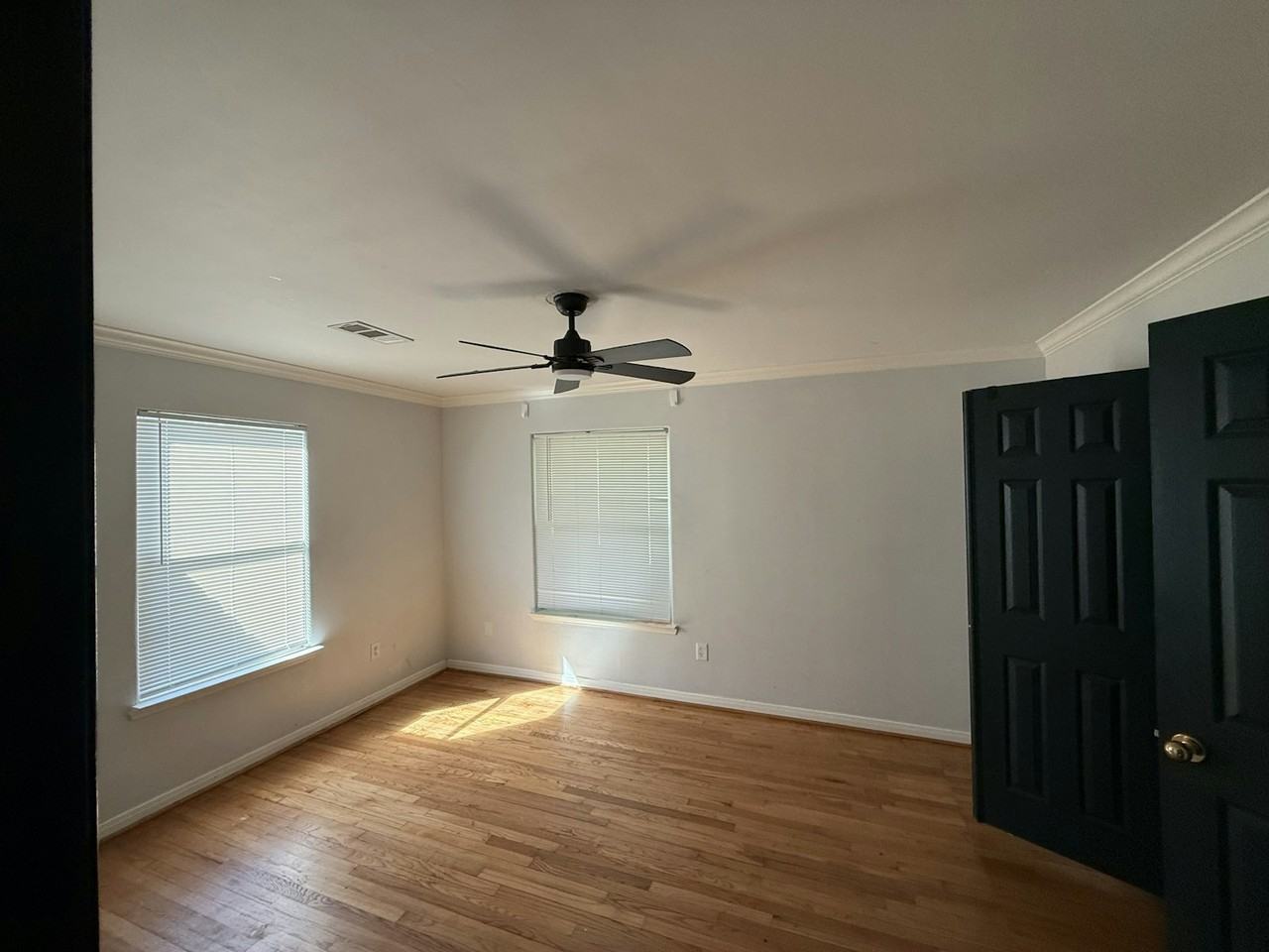 615 Coral Street - Photo 5 of 12