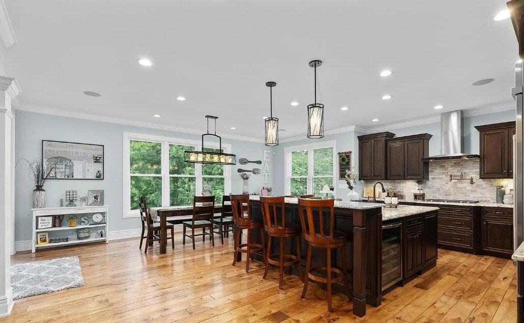 9N660 Whispering Springs Lane - Photo 2 of 8