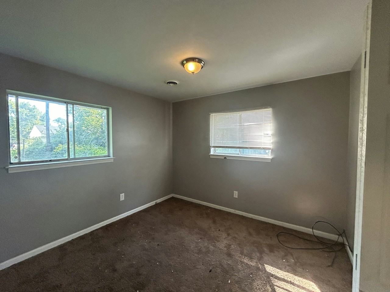 1599 Magnolia Drive - Photo 4 of 10