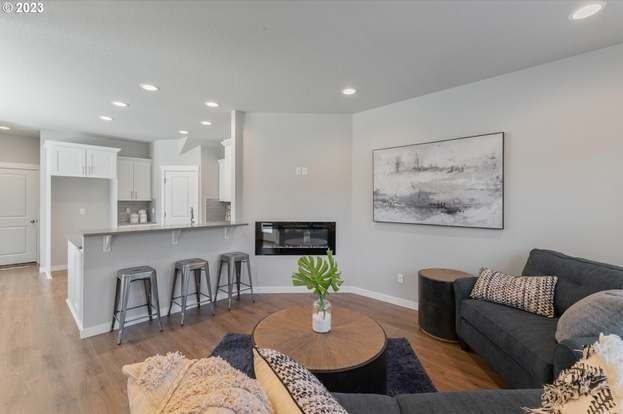 18010 Northeast 47th Avenue - Photo 4 of 20