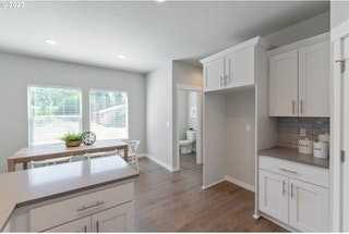 18010 Northeast 47th Avenue - Photo 7 of 20