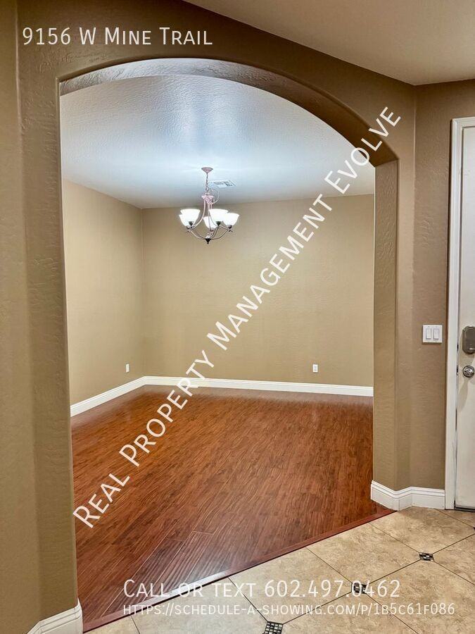 9156 Mine Trail - Photo 4 of 33