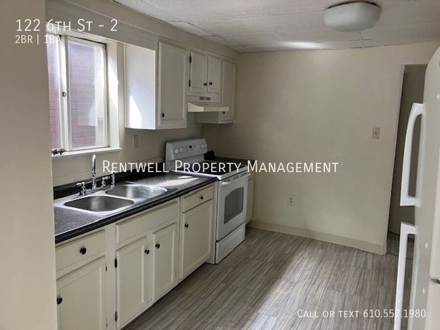 122 6th Street #2 - Photo 6 of 15