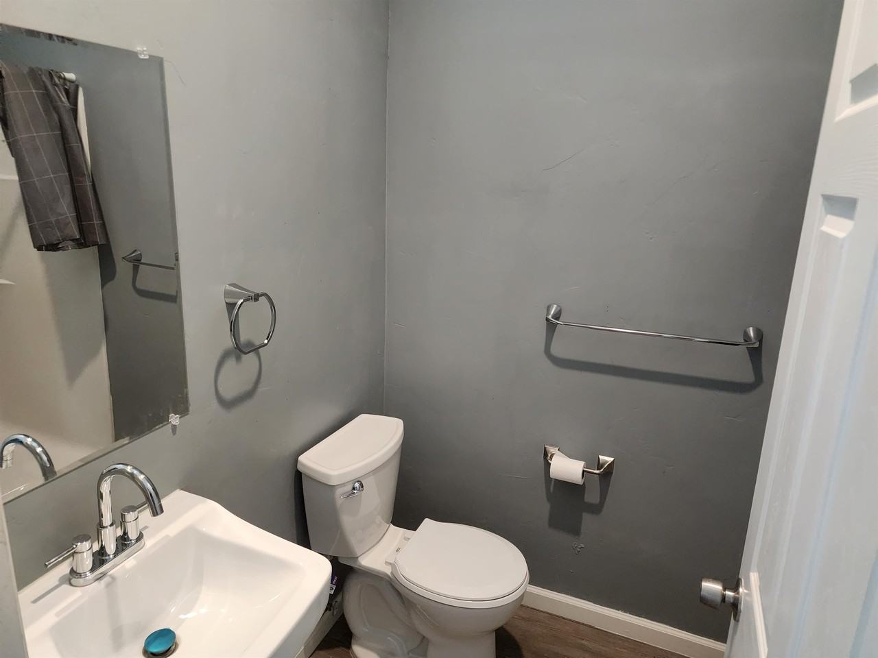 708 West 13th Street A103 - Photo 5 of 10