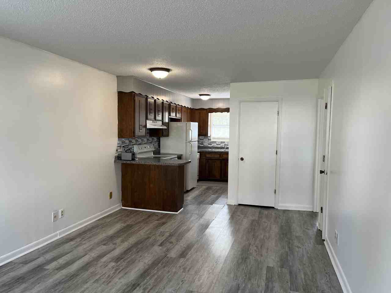 204 West Bernard Avenue - Photo 2 of 6
