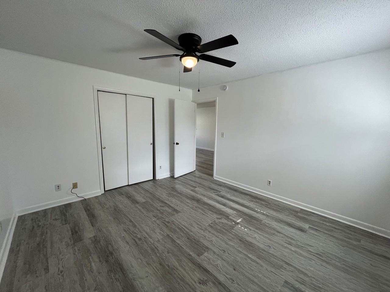 204 West Bernard Avenue - Photo 6 of 6
