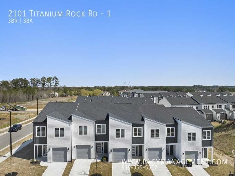 2101 Titanium Rock Rd #1 - Photo 2 of 34