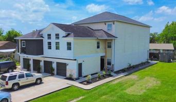 featured image of 13121 Vickery St