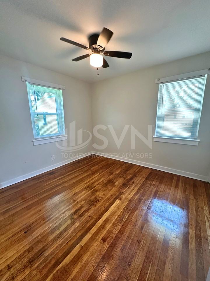 Stonewall Apartments - Photo 5 of 39