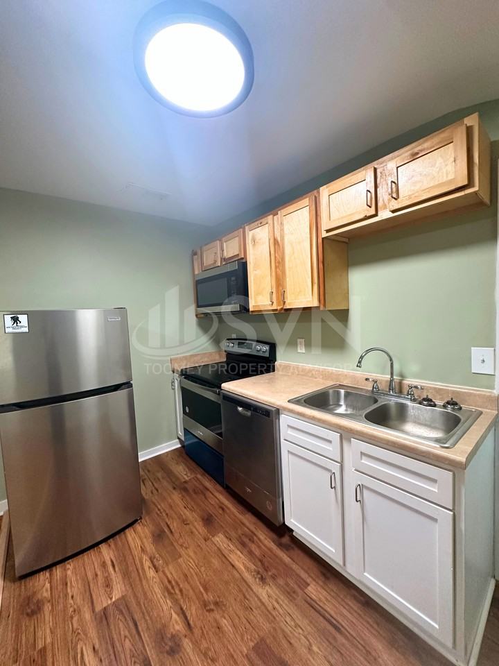 Stonewall Apartments - Photo 6 of 39