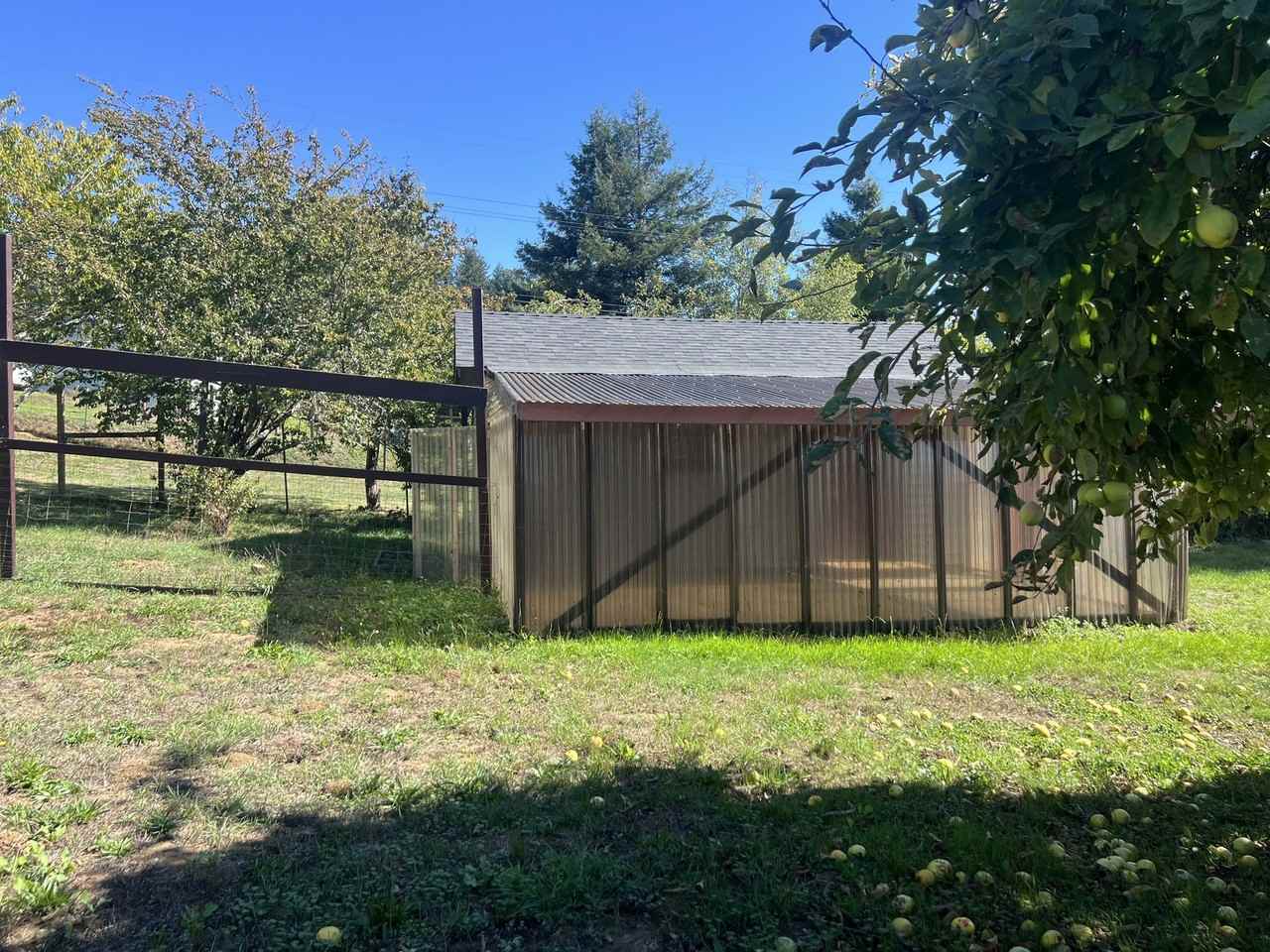1809 Glendale Drive - Photo 4 of 22