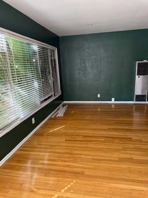 1404-1410 Gardner - Photo 2 of 20