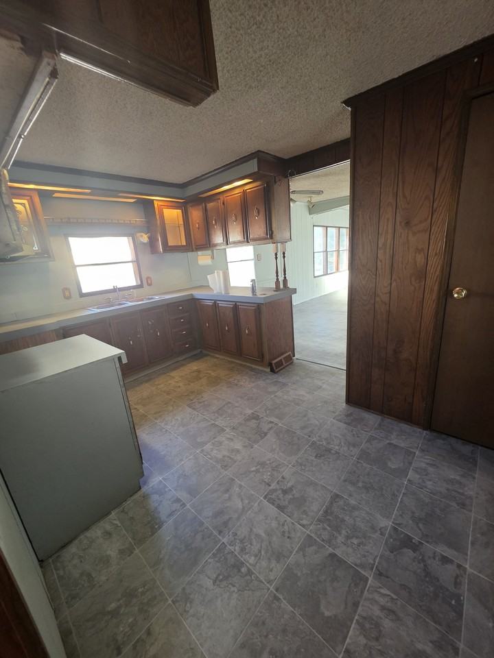 Pawnee Park MHP - Photo 4 of 15