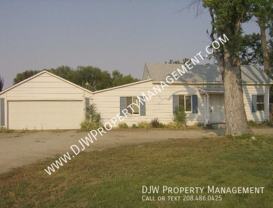 2233 S Leadville Ave - Photo 1 of 1
