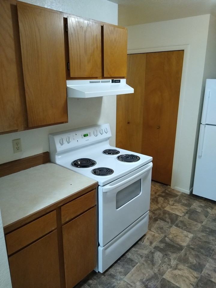 117 South 100 West - Photo 2 of 16