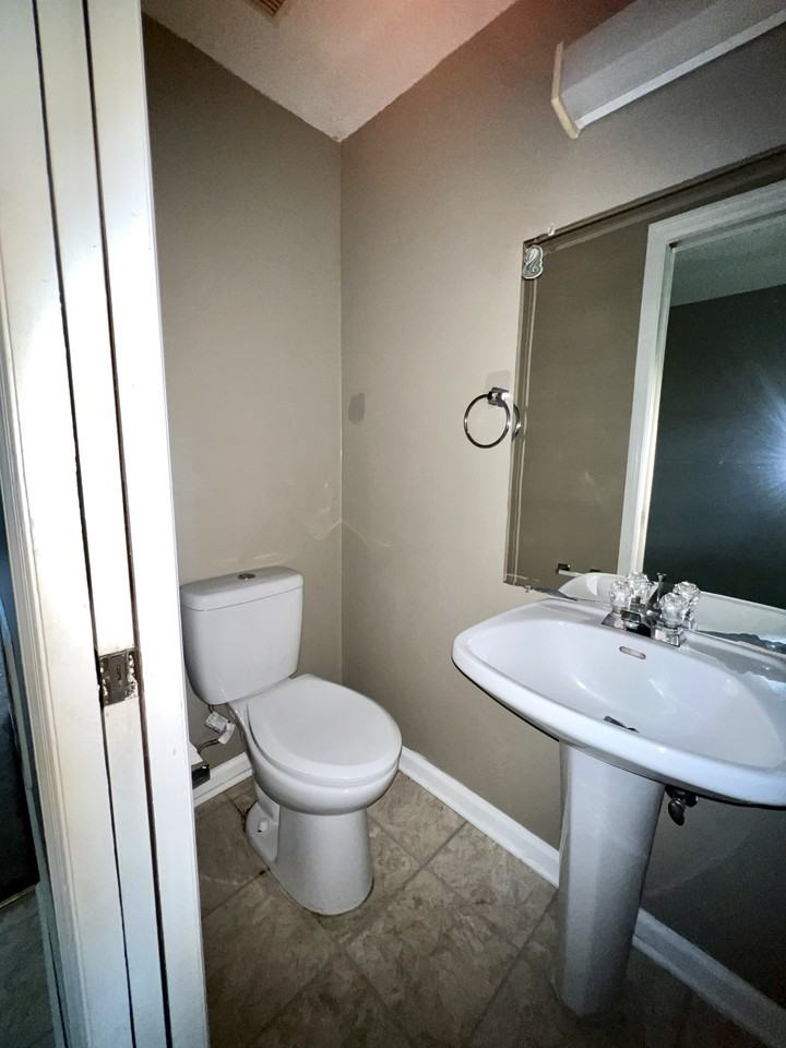 300 Taylor St - Photo 3 of 5