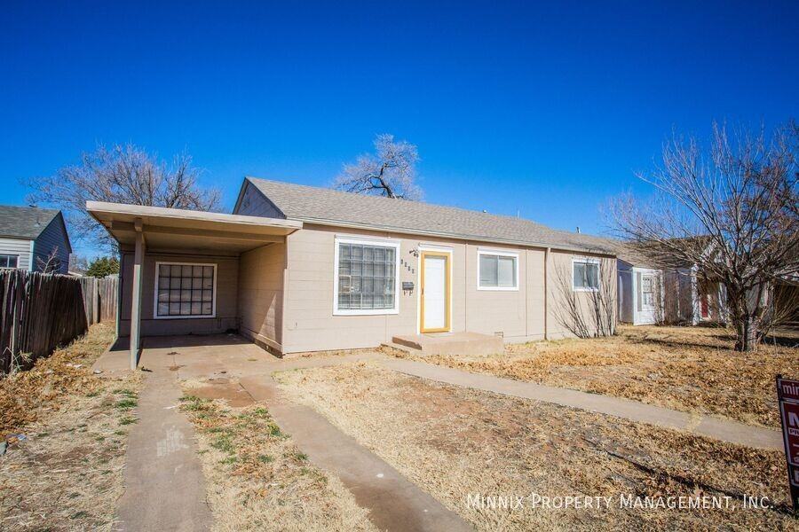 1910 28th St - Photo 5 of 30