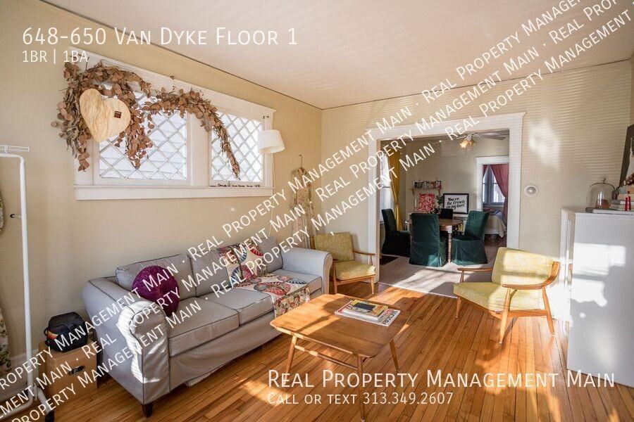 648-650 Van Dyke St Fl 1 #1 - Photo 2 of 19