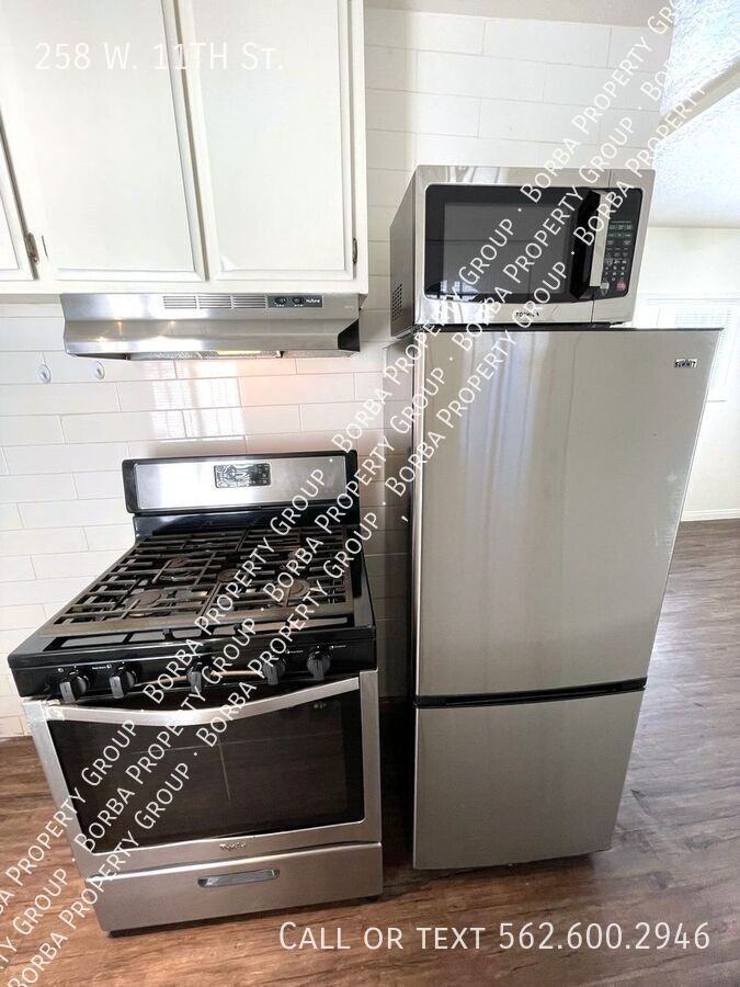 258 West 11th Street - Photo 2 of 5